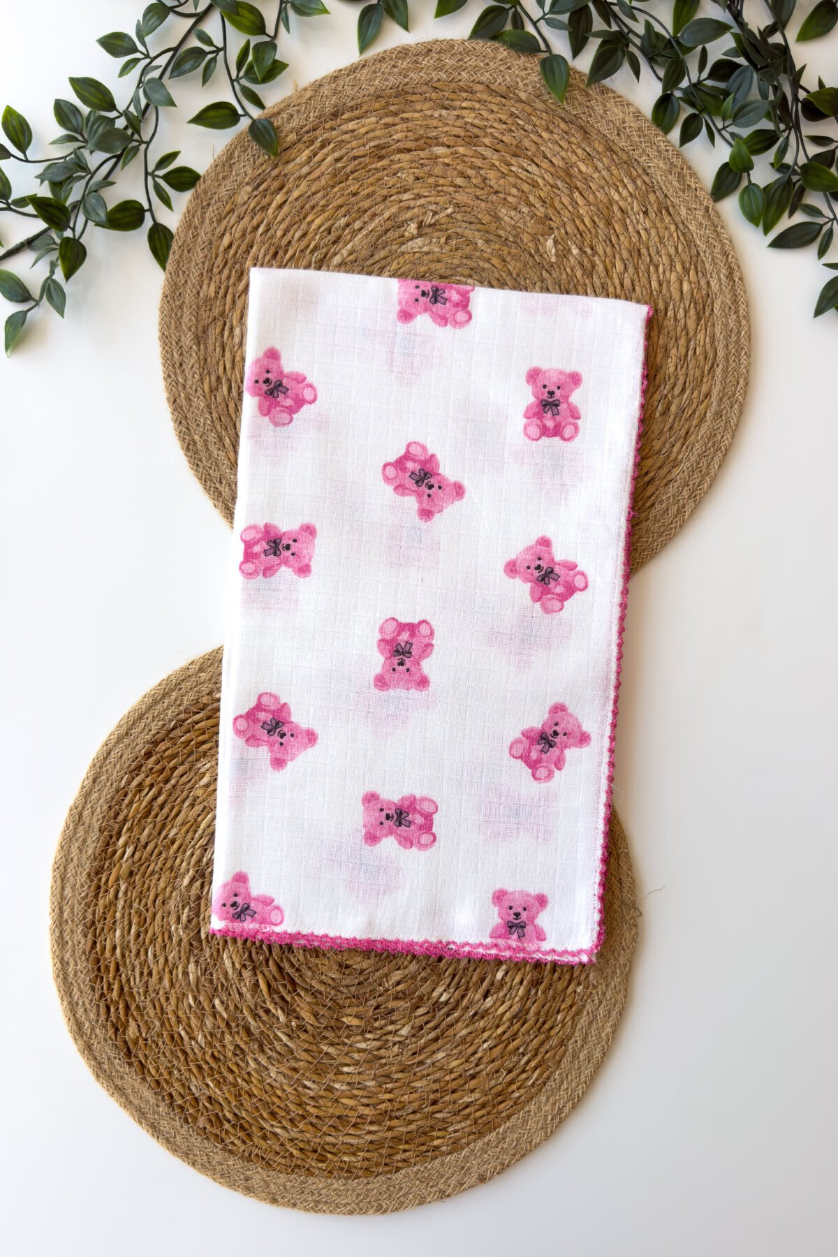 TEK KATLI PEMBE AYICIK DESENLİ MÜSLİN BATTANİYE 80*90 CM