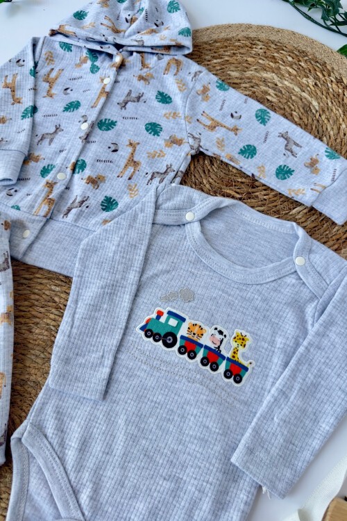 0-9 AY 3LÜ ZÜRAFA DESENLİ TAKIM GRİ