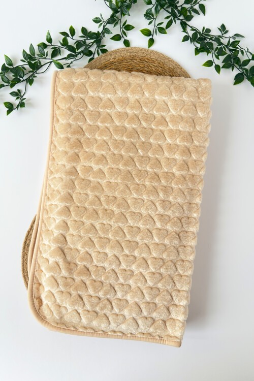 PELUŞ KALP BASKILI BATTANİYE 100*120 CM KREM