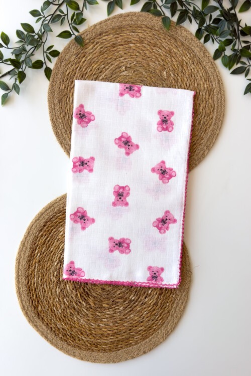 TEK KATLI PEMBE AYICIK DESENLİ MÜSLİN BATTANİYE 80*90 CM