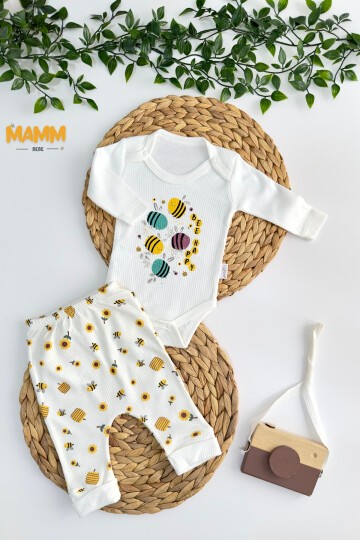 0-9 AY 2Lİ ARI DESENLİ KOLLU TAKIM BEYAZ