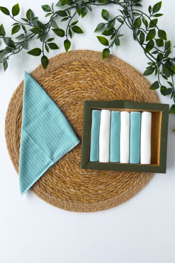 7Lİ AĞIZ SİLME MENDİLİ RAPOR DESEN YEŞİL