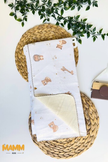 PİKELİ MÜSLİN BEBEK BATTANİYE HAYVANLAR ALEMİ 100*100 CM