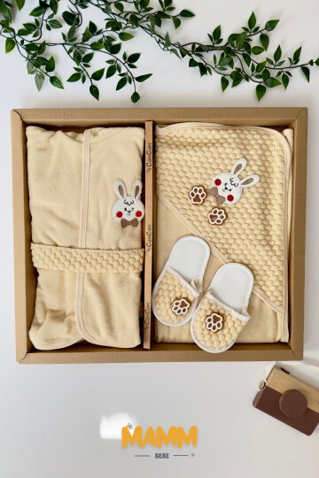 TAVŞANLI BAMBU BEBEK HAVLU BORNOZ TAKIMI