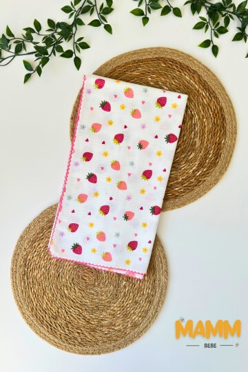 TEK KATLI ÇİLEK DESENLİ MÜSLİN BATTANİYE 80*90 CM